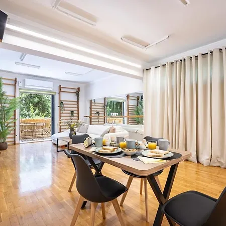 Апартаменты Loft By The Sea *